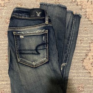 American Eagle Jeans. Super super comfy!!! Size 2.